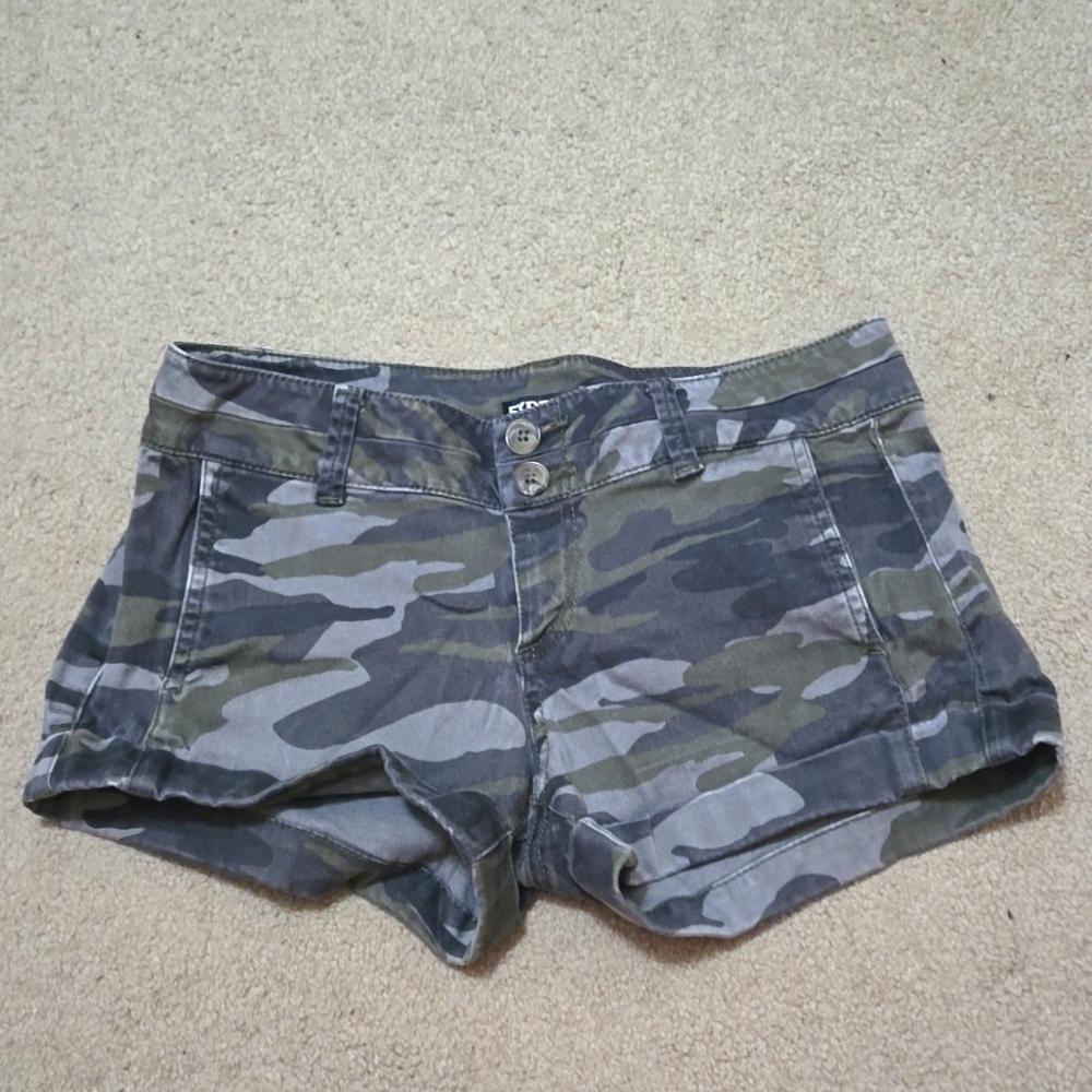 Express Camo Short